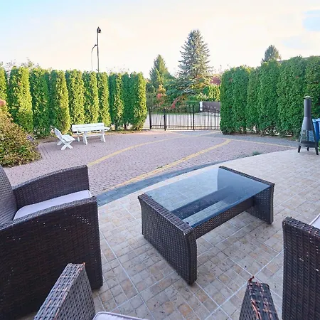 Dom - Caloroczny Dom Z Jacuzzi I Ogrodem Nad Jeziorem Selmet Wielki Vila Buczki