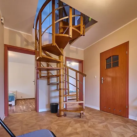 Vila Dom - Caloroczny Dom Z Jacuzzi I Ogrodem Nad Jeziorem Selmet Wielki