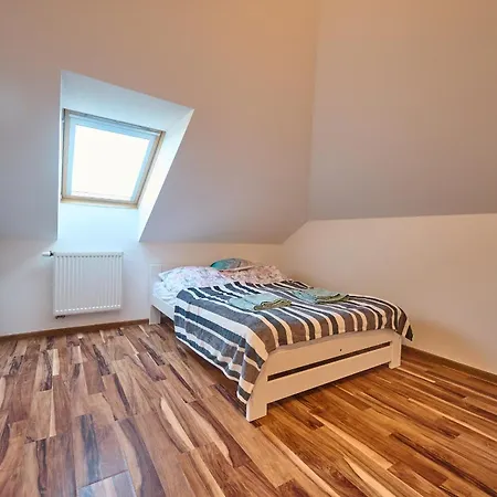 Vila Dom - Caloroczny Dom Z Jacuzzi I Ogrodem Nad Jeziorem Selmet Wielki