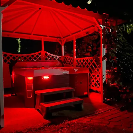 Dom - Caloroczny Dom Z Jacuzzi I Sauna Nad Jeziorem Selmet Wielki * Buczki